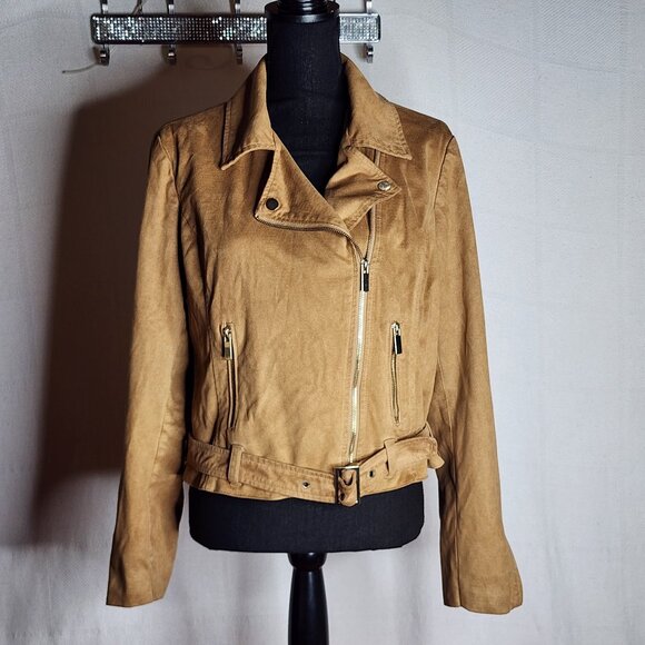 Wildflowers Jackets & Blazers - Wildflower Tan Poly Faux Suede Belted Cropped Moto Jacket with Gold Accents Sz M